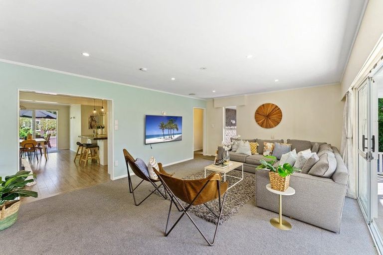 Photo of property in 15 Kauri Road, Waikanae, 5036