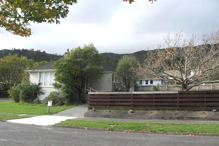 Photo of property in 1 Boyd Grove, Naenae, Lower Hutt, 5011