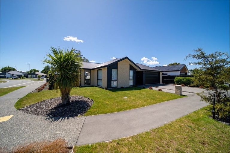 Photo of property in 14 Manakura Street, Avonhead, Christchurch, 8042