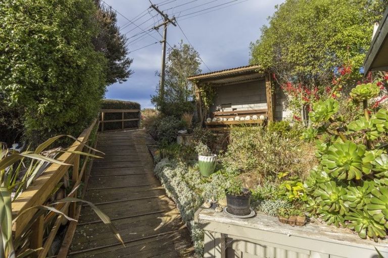 Photo of property in 6 Tamar Street, South Hill, Oamaru, 9400