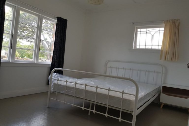 Photo of property in 127 Mangere Road, Otahuhu, Auckland, 1062