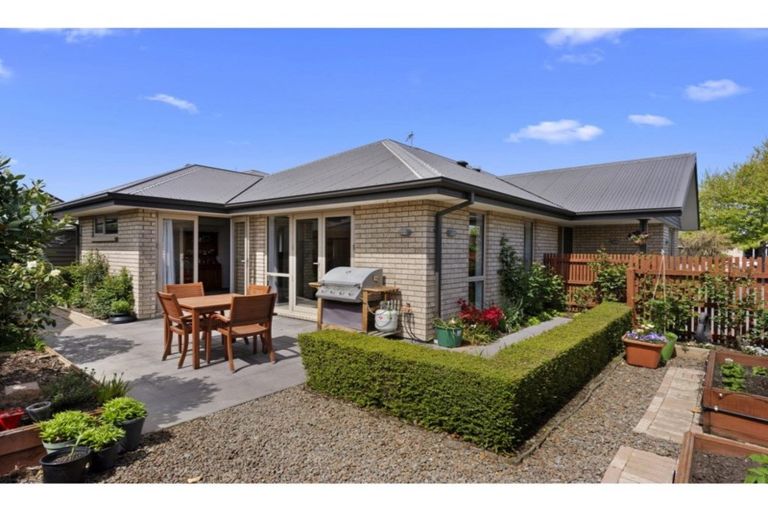 Photo of property in 5 Harston Place, Wigram, Christchurch, 8042