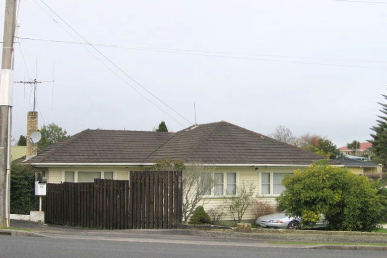 Photo of property in 3 Storey Avenue, Forest Lake, Hamilton, 3200