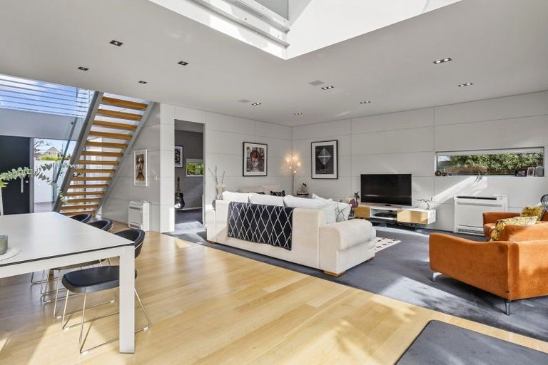 Photo of property in 731 Highgate, Maori Hill, Dunedin, 9010