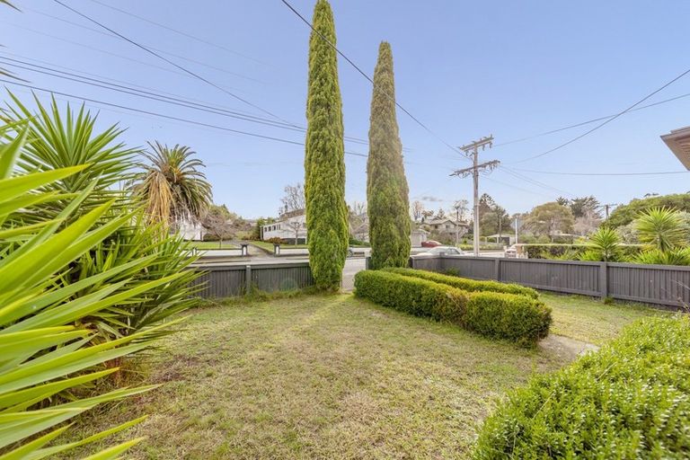 Photo of property in 51 Waverley Street, Waipawa, 4210