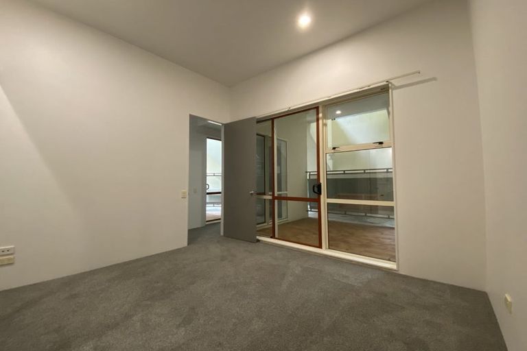 Photo of property in Sirocco Apartments, 405/8 Church Street, Wellington Central, Wellington, 6011