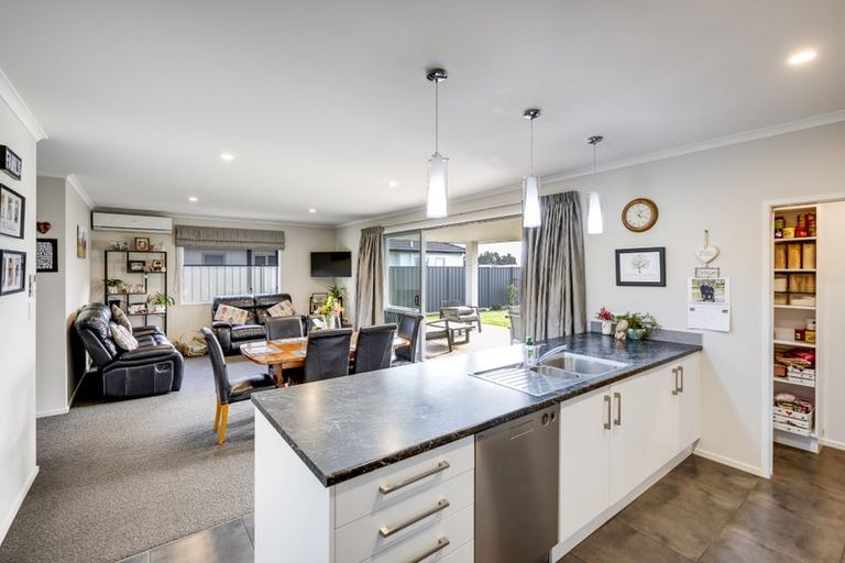 Photo of property in 10 Wanaka Place, Poraiti, Napier, 4112