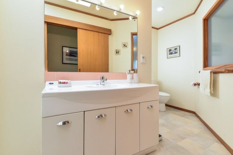 Photo of property in 22 Arcus Street, St Andrews, Hamilton, 3200