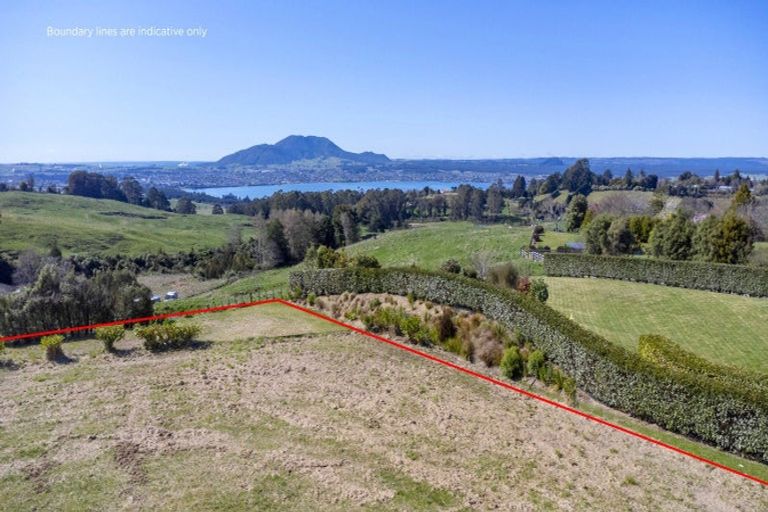 Photo of property in 41 Lomond Grove, Acacia Bay, Taupo, 3385