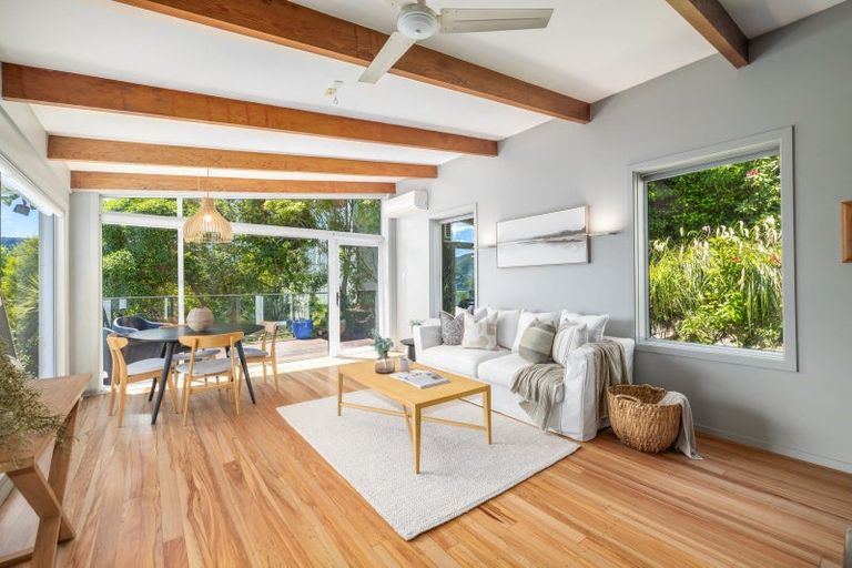 Photo of property in 23 Te Ara Crescent, Diamond Harbour, Lyttelton, 8971