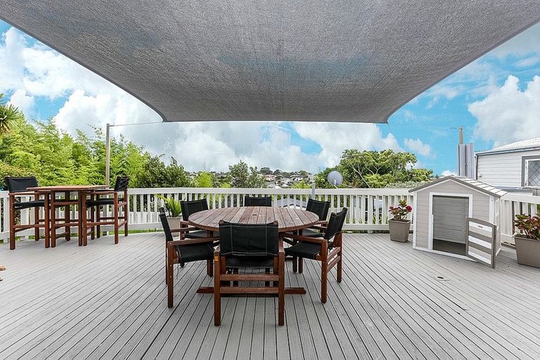 Photo of property in 220 Frankley Road, Frankleigh Park, New Plymouth, 4310