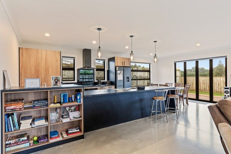 Photo of property in 11 Smith Street, Lepperton, New Plymouth, 4373