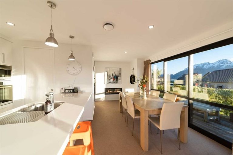 Photo of property in 25 Hackett Road, Jacks Point, Queenstown, 9371