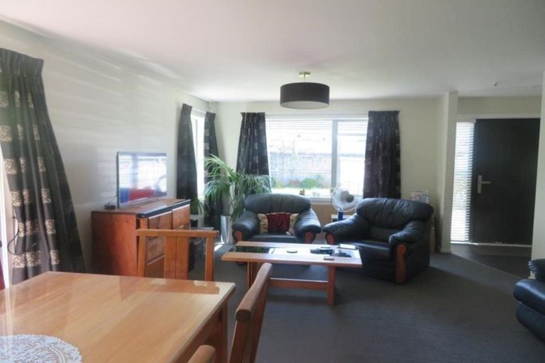 Photo of property in 27a Compton Crescent, Taita, Lower Hutt, 5011