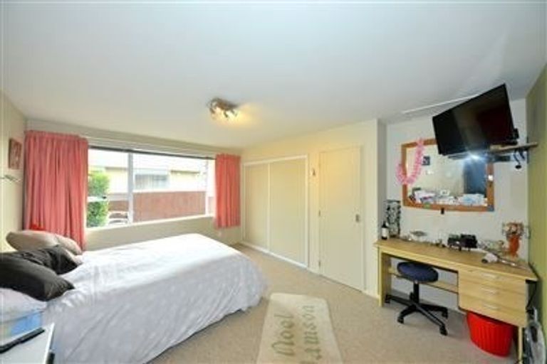 Photo of property in 52 Dunster Street, Burnside, Christchurch, 8053