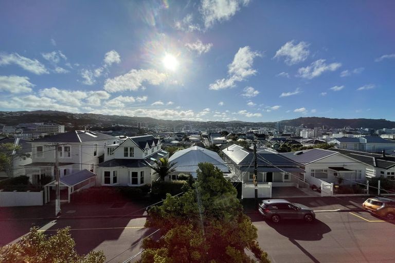Photo of property in 77 Austin Street, Mount Victoria, Wellington, 6011
