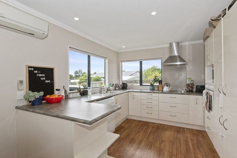 Photo of property in 38 Campbell Avenue, Paraparaumu, 5032