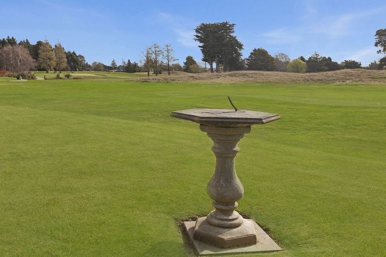 Photo of property in 144 Lake Terrace Road, Burwood, Christchurch, 8061