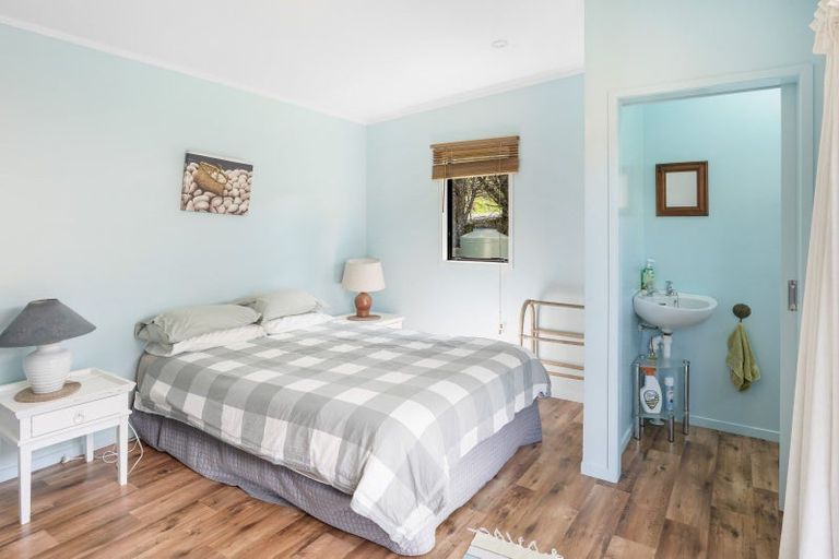 Photo of property in 97 Mahinepua Road, Kaeo, 0478