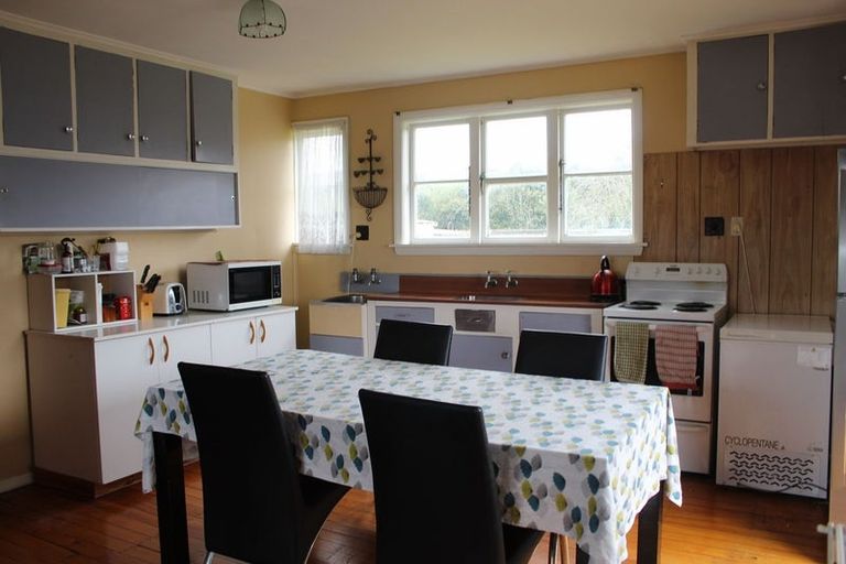 Photo of property in 7 Browns Road, Dunsandel, 7682