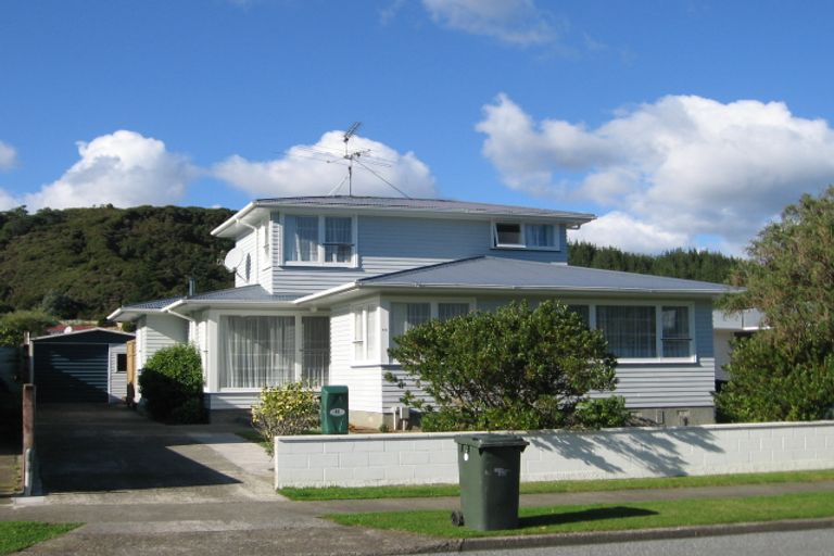 Photo of property in 48 Momona Street, Wainuiomata, Lower Hutt, 5014