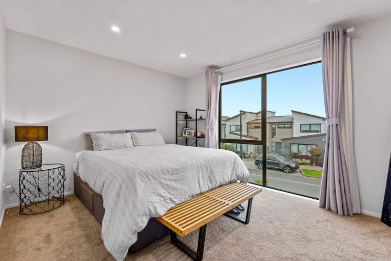 Photo of property in 11 Waterlily Street, Hobsonville, Auckland, 0616
