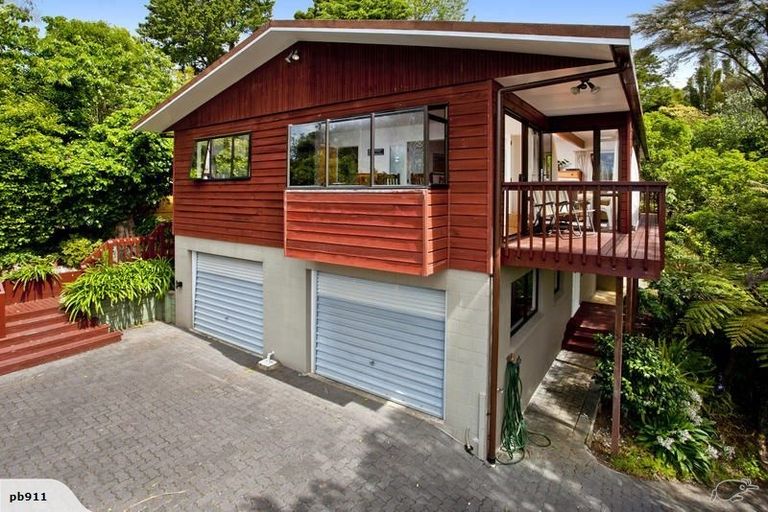 Photo of property in 20 Trelawny Place, Hillcrest, Auckland, 0627