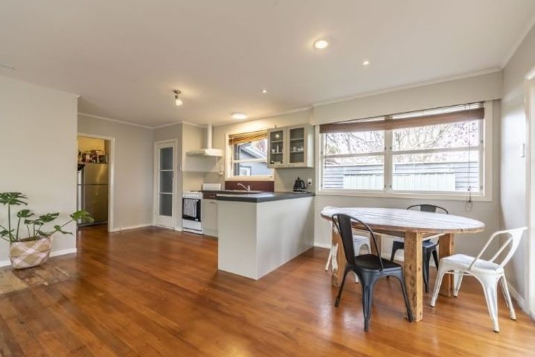 Photo of property in 14 Gerrand Place, Chedworth, Hamilton, 3210