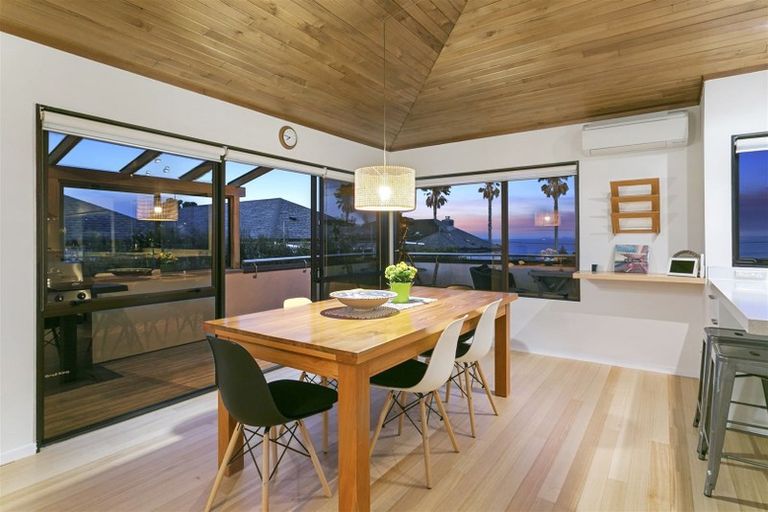 Photo of property in 1/72 Gulf View Road, Murrays Bay, Auckland, 0630