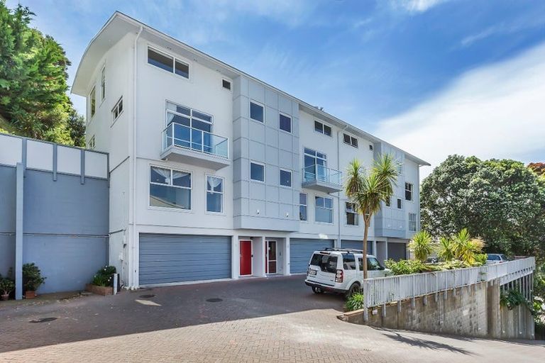 Photo of property in Fernhill Flats, 9/324 The Terrace, Te Aro, Wellington, 6011