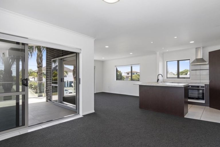 Photo of property in 1044a Papamoa Beach Road, Papamoa Beach, Papamoa, 3118