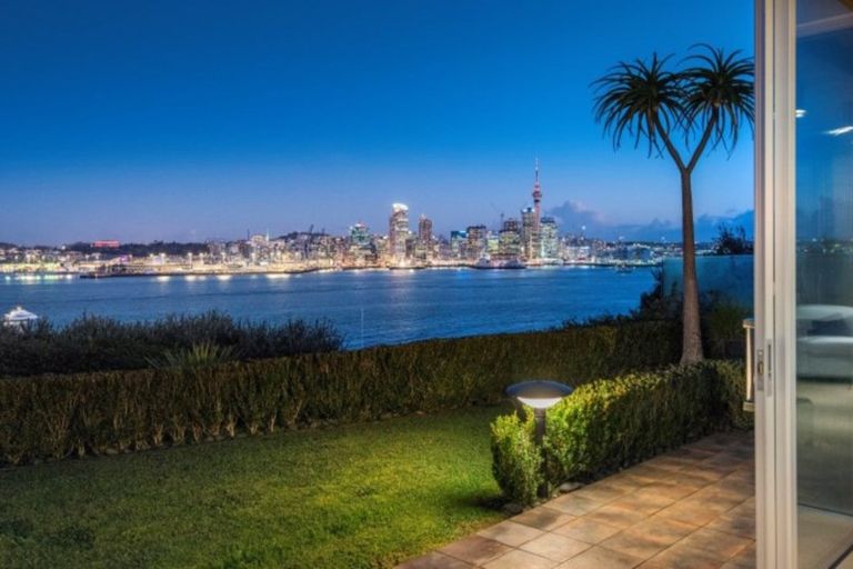 Photo of property in 59a Stanley Point Road, Stanley Point, Auckland, 0624