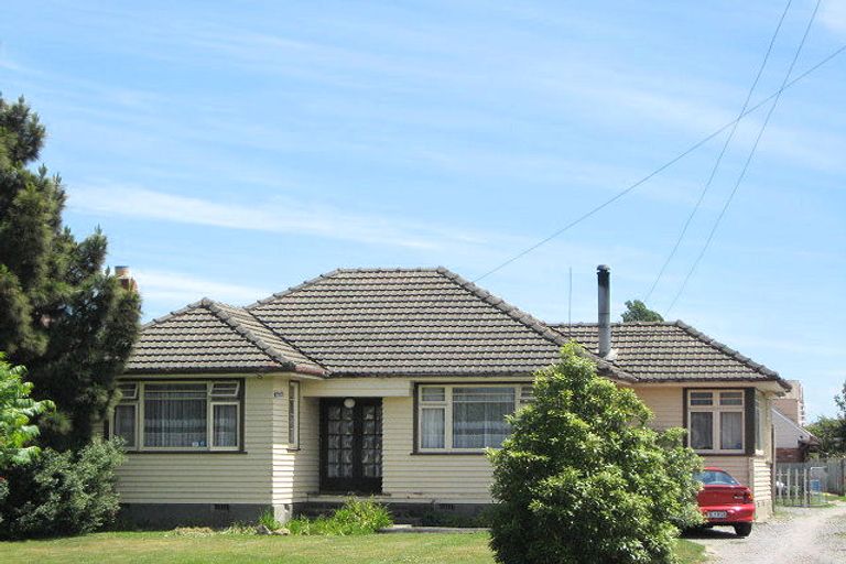 Photo of property in 35 Wainoni Road, Wainoni, Christchurch, 8061