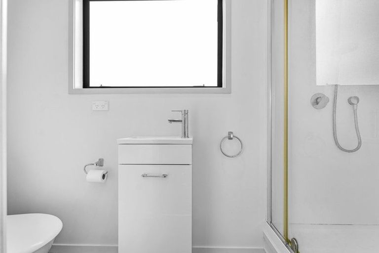 Photo of property in 9 Ohira Place, Henderson, Auckland, 0612