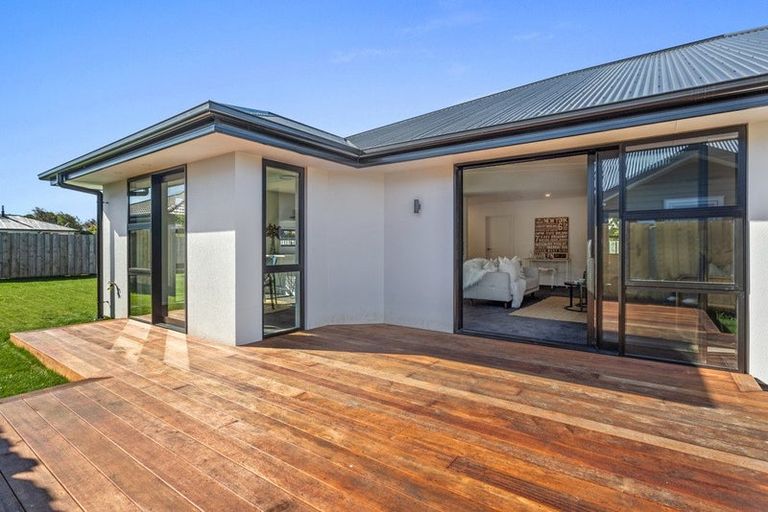 Photo of property in 105 Kippenberger Avenue, Rangiora, 7400