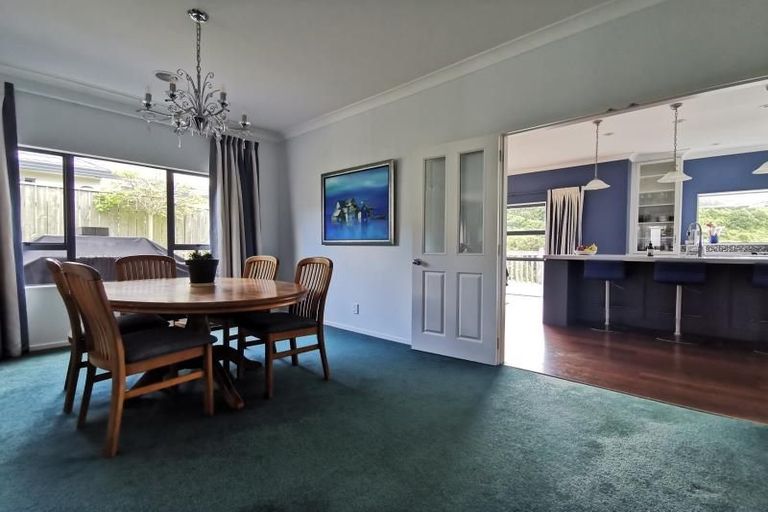 Photo of property in 26 Amesbury Drive, Churton Park, Wellington, 6037