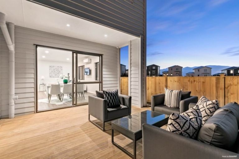 Photo of property in 60 Lime Hill Rise, Flat Bush, Auckland, 2019