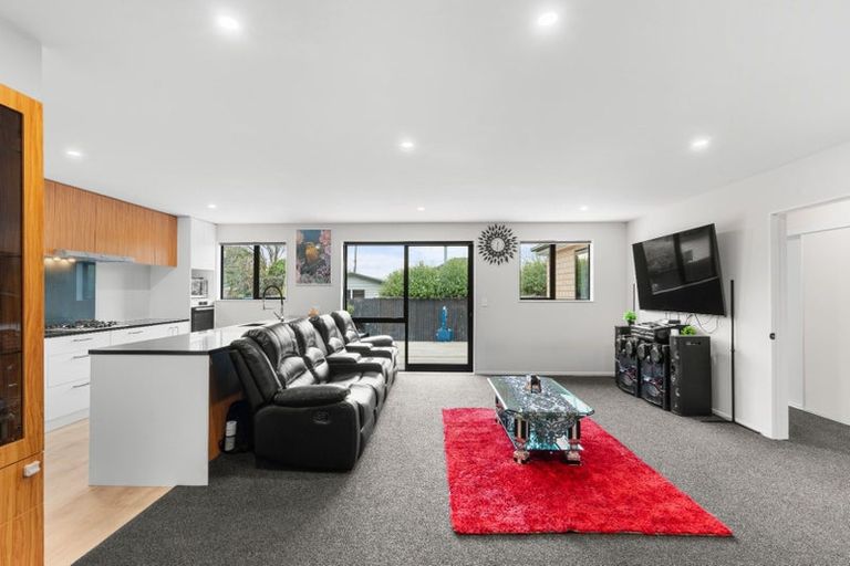 Photo of property in 11 Russell Street, Linwood, Christchurch, 8062