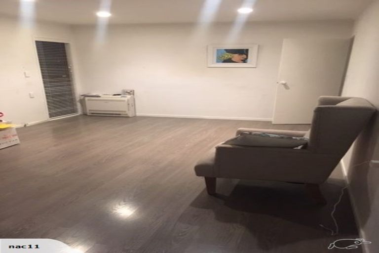 Photo of property in 1/165 Birkenhead Avenue, Birkenhead, Auckland, 0626