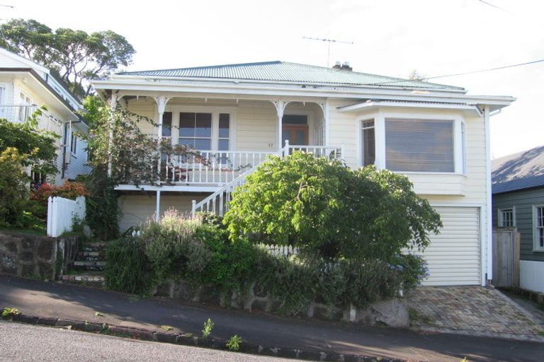 Photo of property in 17 St Aubyn Street, Devonport, Auckland, 0624