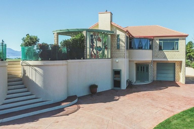 Photo of property in 42 Brooks View Heights, Tasman, Upper Moutere, 7173