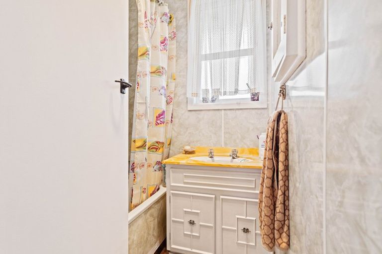 Photo of property in 2 Pateke Place, Tokoroa, 3420