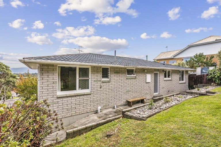 Photo of property in 51 Kakariki Grove, Waikanae, 5036