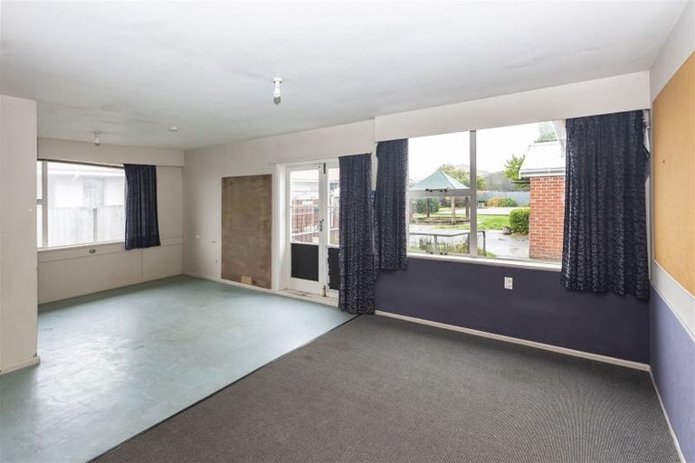 Photo of property in 316 Main North Road, Redwood, Christchurch, 8051