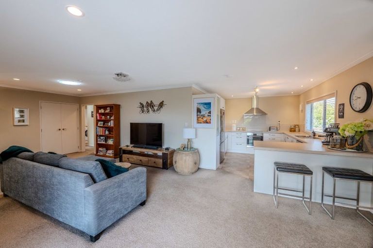 Photo of property in 6 Sunnybrooke Close, Welcome Bay, Tauranga, 3112