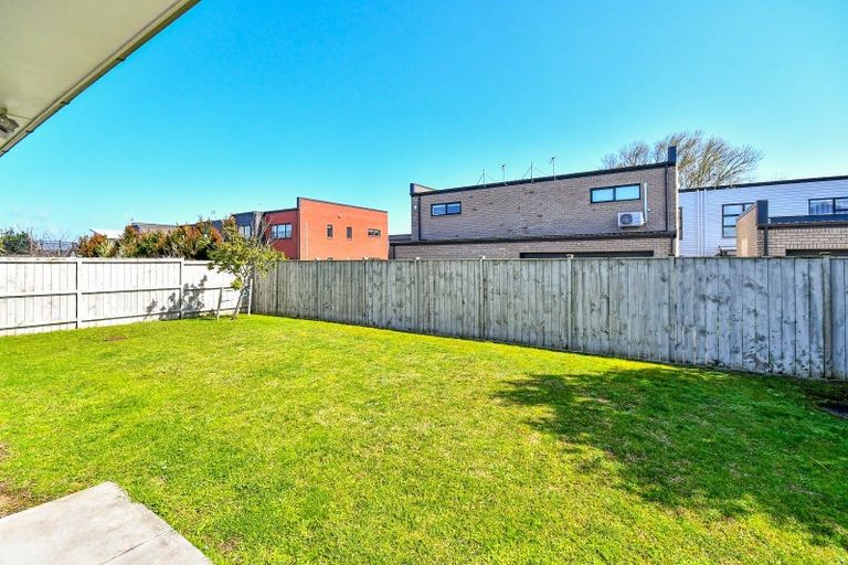 Photo of property in 9 Waituarua Drive, Takanini, 2112