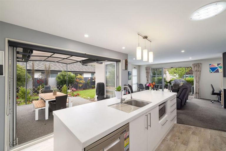 Photo of property in 14 Sweet Waters Place, Woolston, Christchurch, 8023
