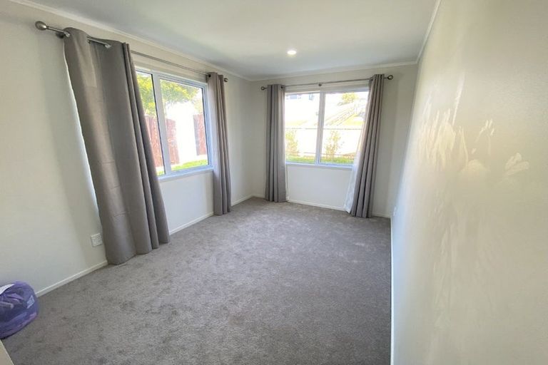 Photo of property in 28 Vandeleur Avenue, Birkdale, Auckland, 0626