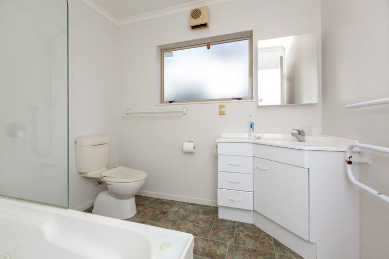 Photo of property in 118a Seaview Road, Paraparaumu Beach, Paraparaumu, 5032
