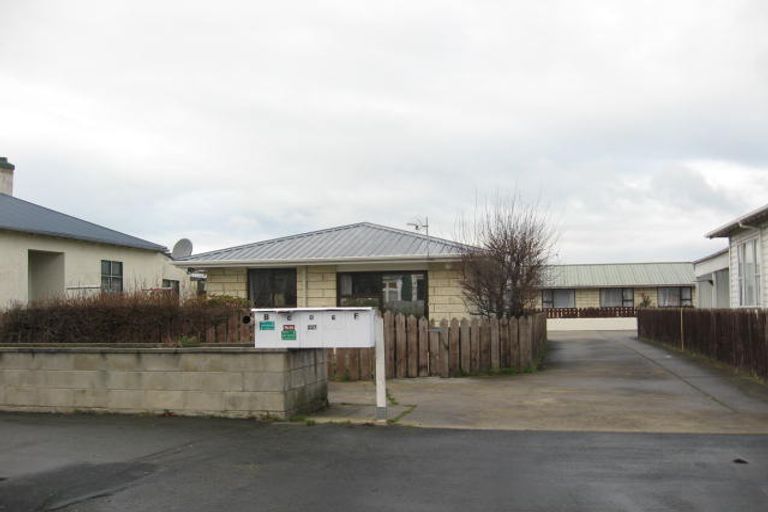 Photo of property in 227 Oxford Street, South Dunedin, Dunedin, 9012